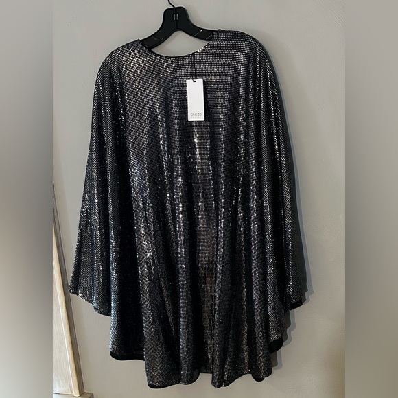 One33 Social Metallic Cape Sleeve Mini Dress Size 4 NWT | Glam Party Dress - Picture 7 of 10